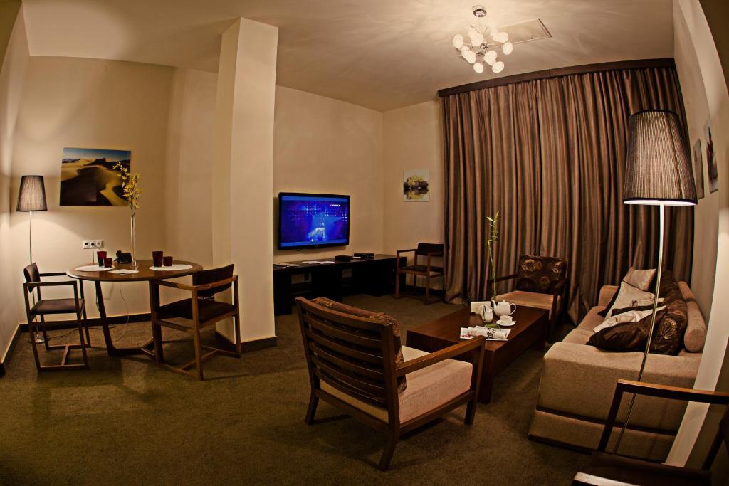 Voyage Hotel Karagandy Rom bilde