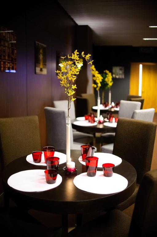 Voyage Hotel Karagandy Eksteriør bilde
